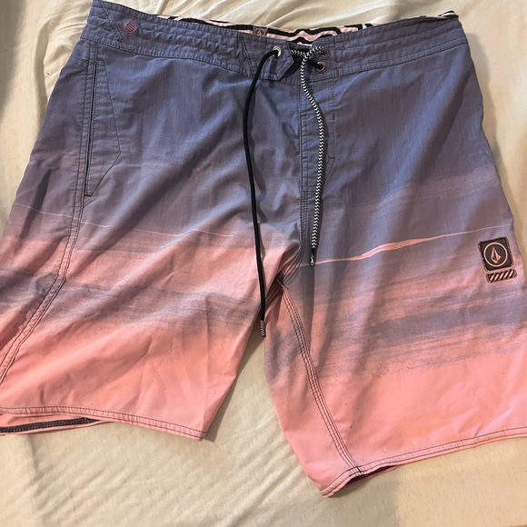 12 pairs of board shorts swim trunks. RVCA salty Crew billabong volcom. Size 34 - Picture 5 of 12